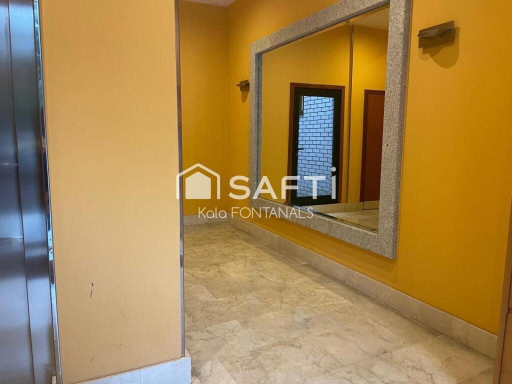 2 bedroom Apartment for sale in Pontevedra city with garage - € 225,000 (Ref: 9398363)