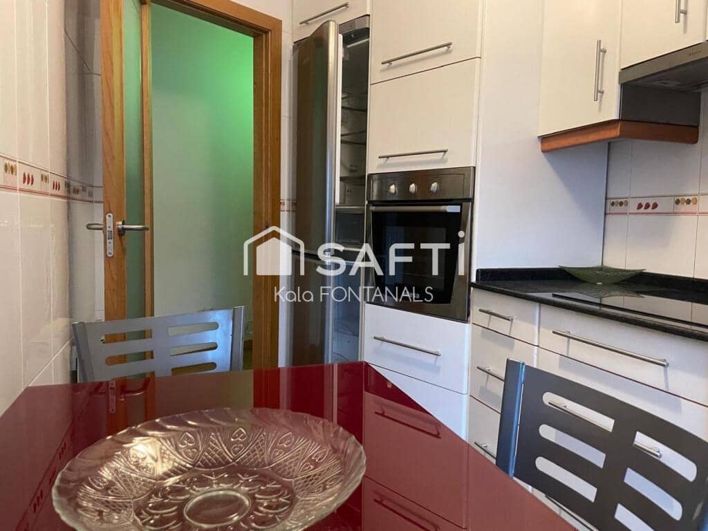 2 bedroom Apartment for sale in Pontevedra city with garage - € 225,000 (Ref: 9398363)