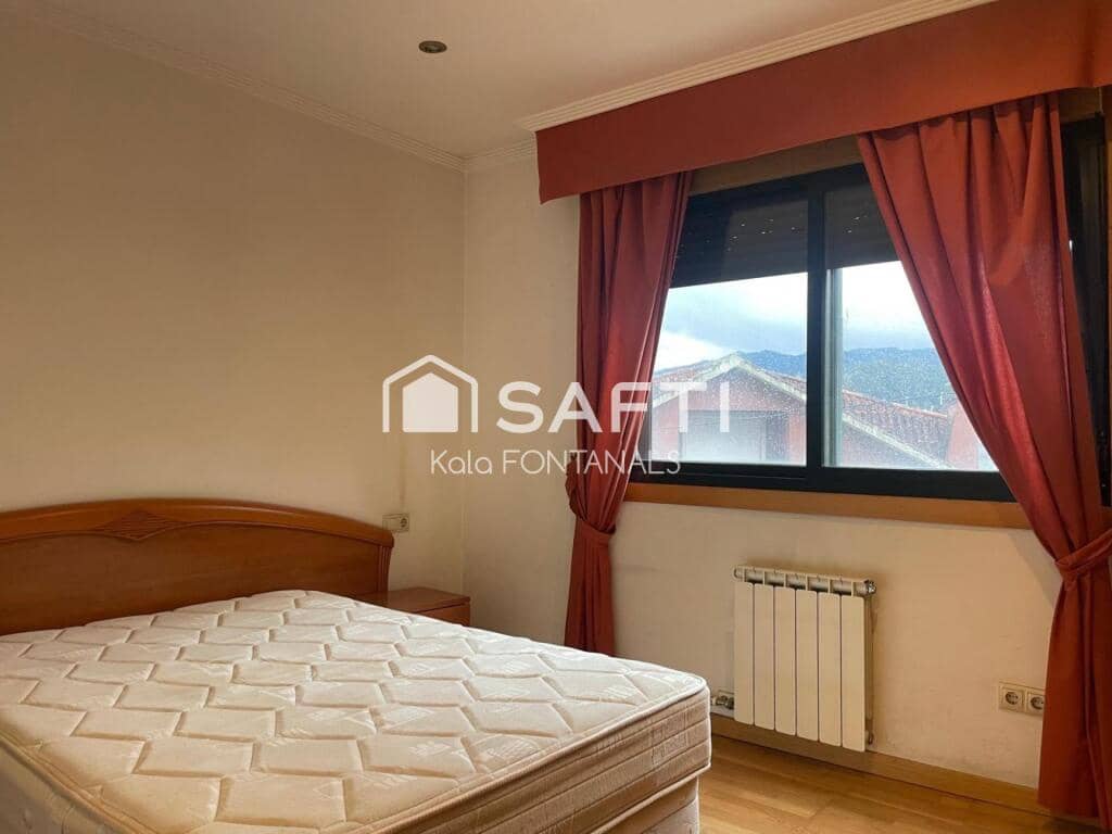 2 bedroom Apartment for sale in Pontevedra city with garage - € 225,000 (Ref: 9398363)