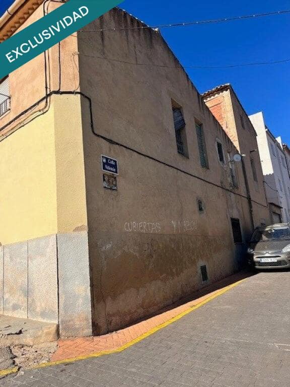 6 makuuhuone Rivitalo myytävänä paikassa Teresa de Cofrentes mukana 
autotalli - 75 000 € (Ref: 9398365)