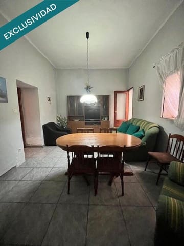 6 slaapkamer Rijtjeshuis te koop in Teresa de Cofrentes met garage - € 75.000 (Ref: 9398365)