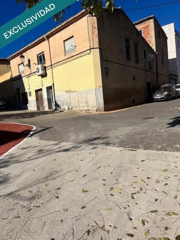 6 makuuhuone Rivitalo myytävänä paikassa Teresa de Cofrentes mukana 
autotalli - 75 000 € (Ref: 9398365)