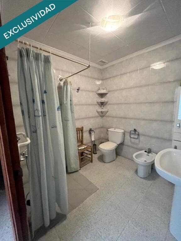 6 makuuhuone Rivitalo myytävänä paikassa Teresa de Cofrentes mukana 
autotalli - 75 000 € (Ref: 9398365)