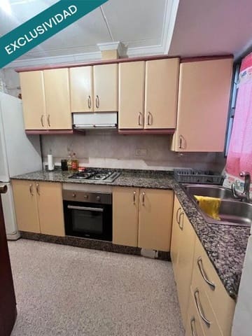 6 slaapkamer Rijtjeshuis te koop in Teresa de Cofrentes met garage - € 75.000 (Ref: 9398365)