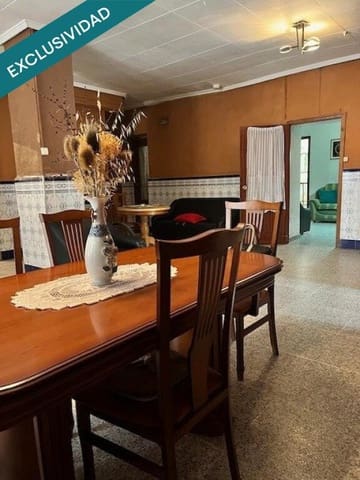 6 slaapkamer Rijtjeshuis te koop in Teresa de Cofrentes met garage - € 75.000 (Ref: 9398365)