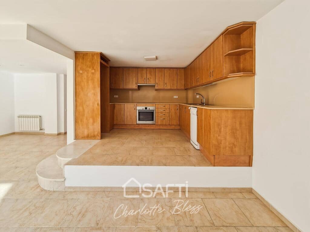 3 bedroom Apartment for sale in Cubelles - € 278,000 (Ref: 9400765)