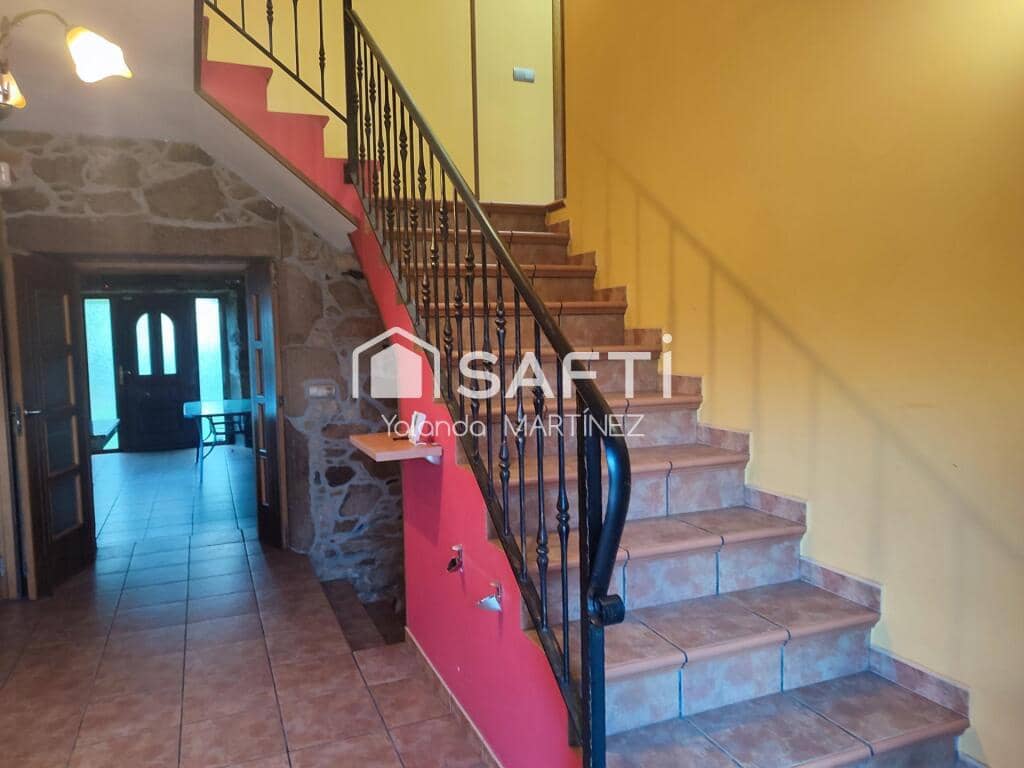 5 bedroom Villa for sale in Silleda - € 230,000 (Ref: 9400767)