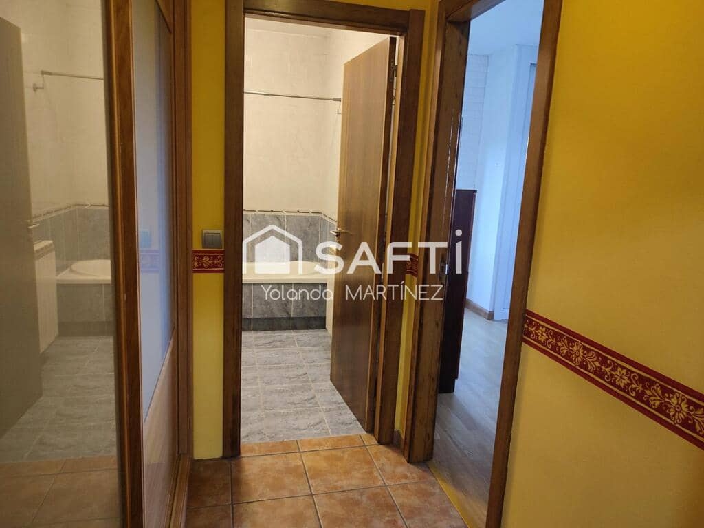 5 bedroom Villa for sale in Silleda - € 230,000 (Ref: 9400767)