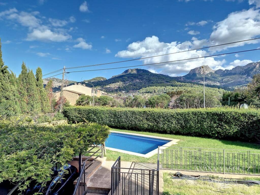 3 bedroom Apartment for rent in Soller - € 2,300 (Ref: 9400768)