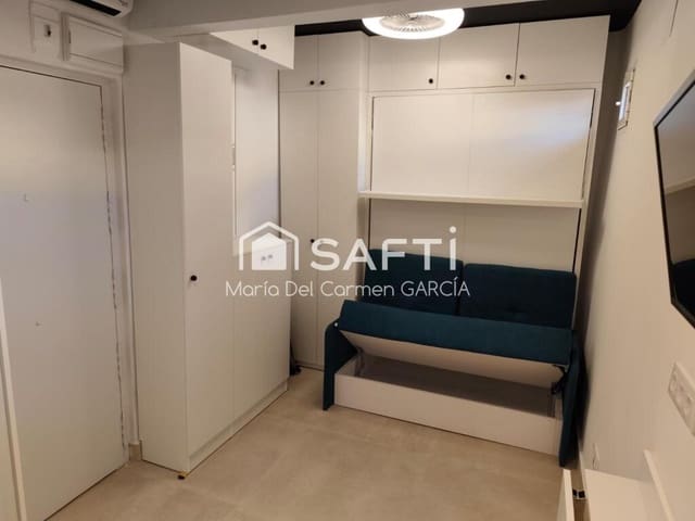 Studio til leje i Universidad, Madrid by - € 900 (Ref: 9400771)