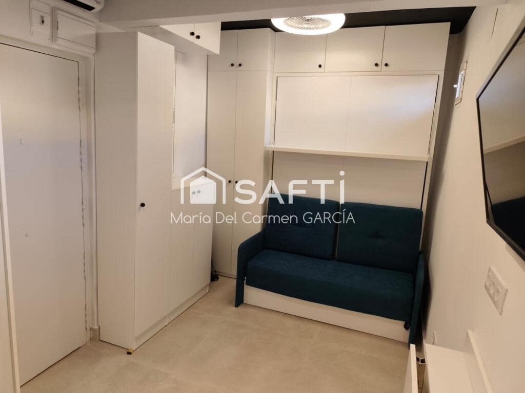 Studio til leje i Madrid by - € 900 (Ref: 9400771)