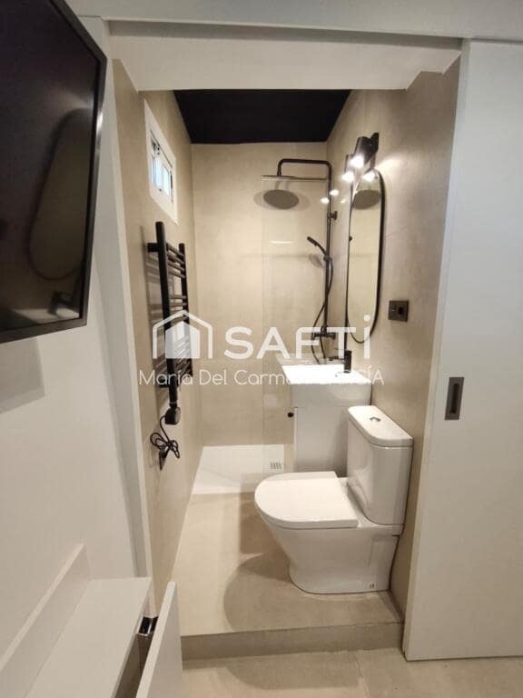 Studio til leje i Madrid by - € 900 (Ref: 9400771)