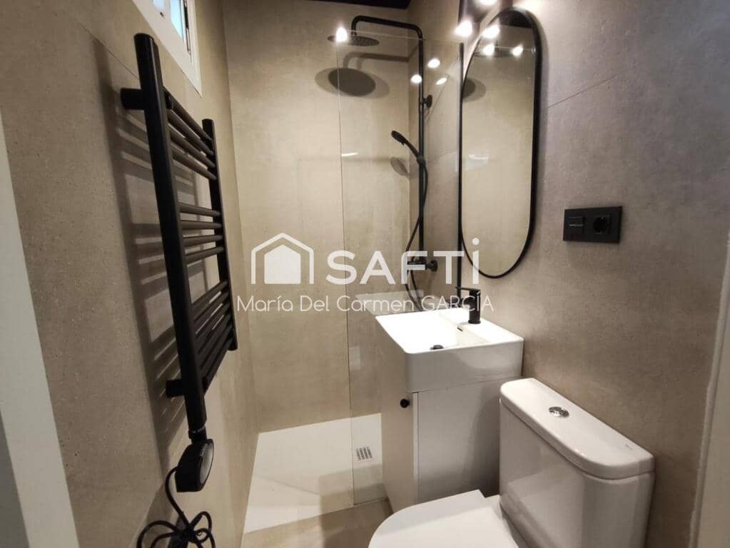 Studio til leje i Madrid by - € 900 (Ref: 9400771)