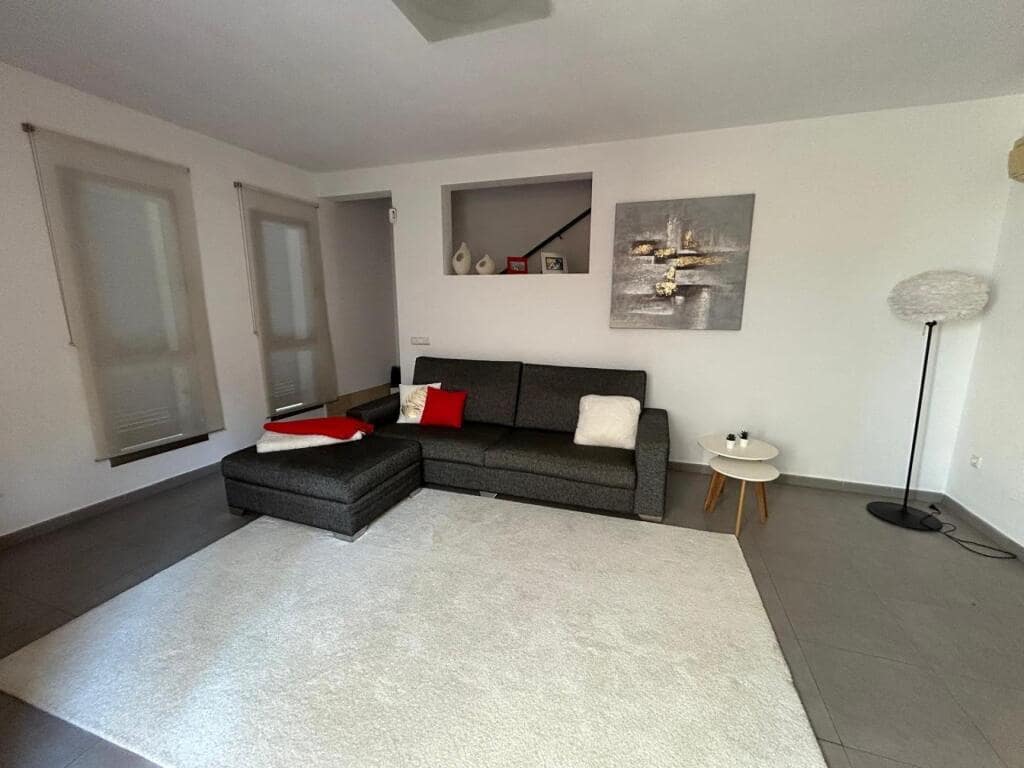 3 bedroom Terraced Villa for rent in Vilafranca de Bonany - € 1,500 (Ref: 9403243)