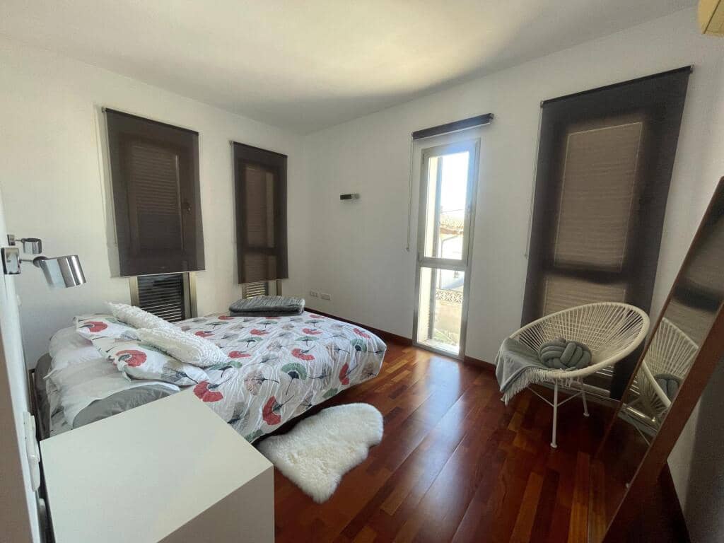 3 bedroom Terraced Villa for rent in Vilafranca de Bonany - € 1,500 (Ref: 9403243)