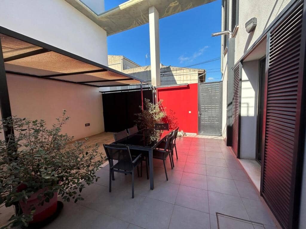 3 bedroom Terraced Villa for rent in Vilafranca de Bonany - € 1,500 (Ref: 9403243)