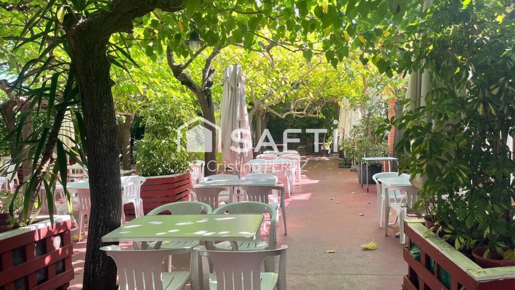 Kaupallinen myytävänä paikassa Pineda de Mar - 1 500 000 € (Ref: 9403244)