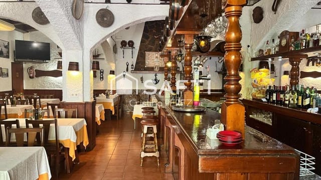 Kaupallinen myytävänä paikassa Pineda de Mar - 1 500 000 € (Ref: 9403244)