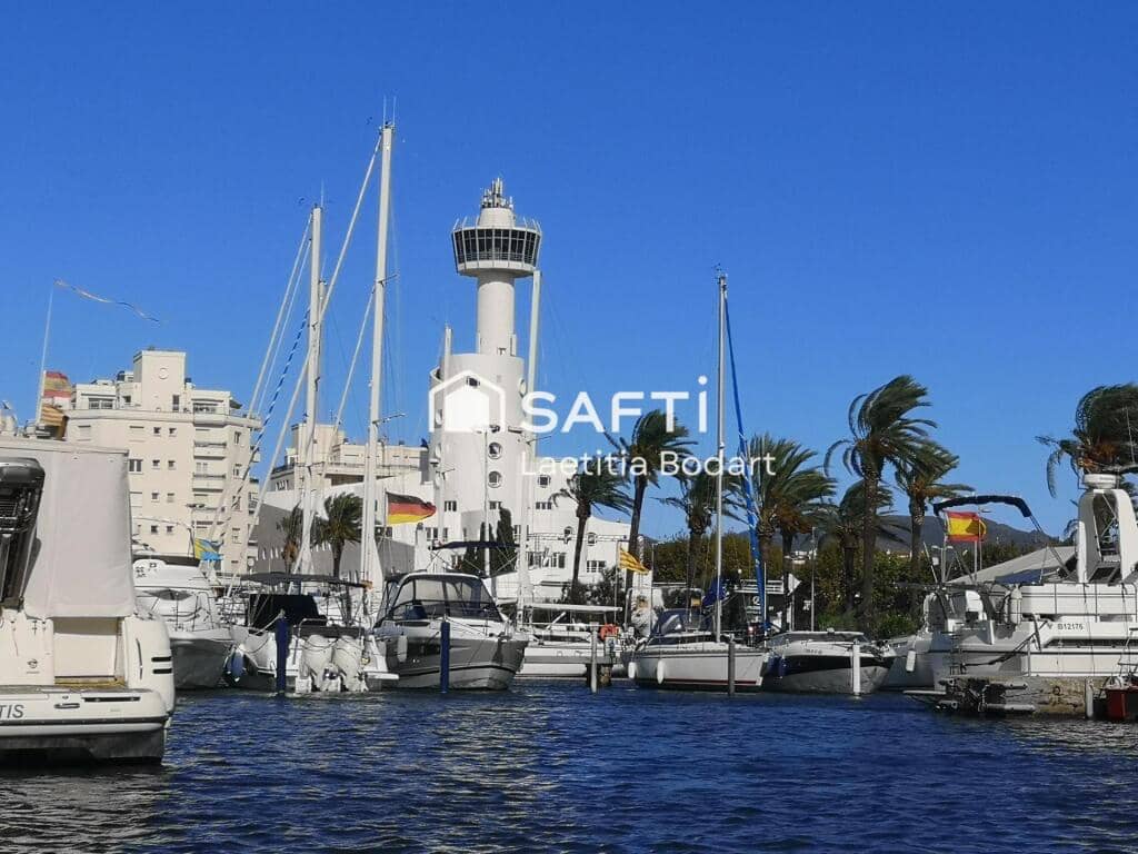 Apartamento de 1 habitación en Empuriabrava en venta - 233.000 € (Ref: 9403250)