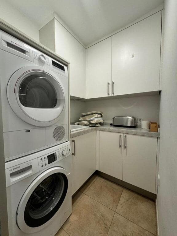 Kontor till salu i Segovia stad - 1 245 000 € (Ref: 9403253)