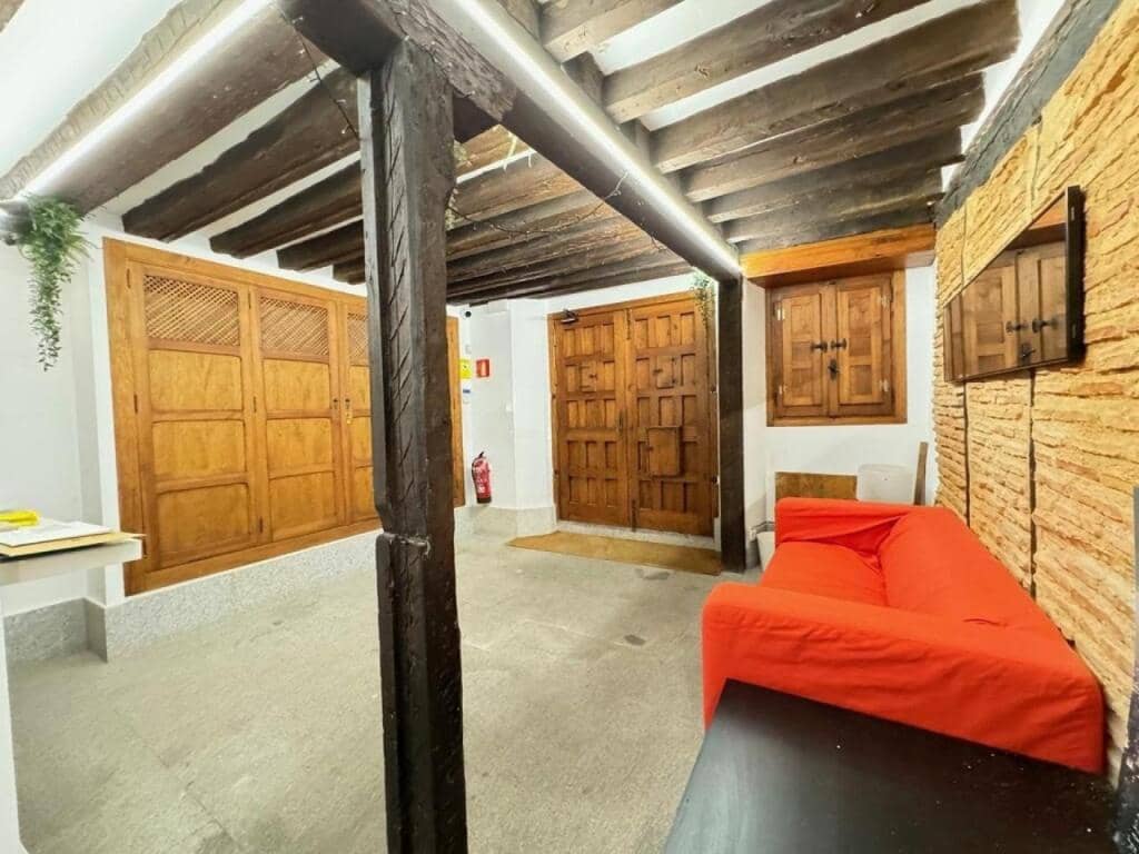 Kontor till salu i Segovia stad - 1 245 000 € (Ref: 9403253)