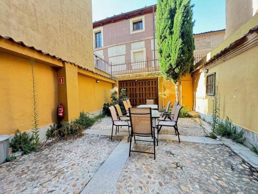 Kontor till salu i Segovia stad - 1 245 000 € (Ref: 9403253)