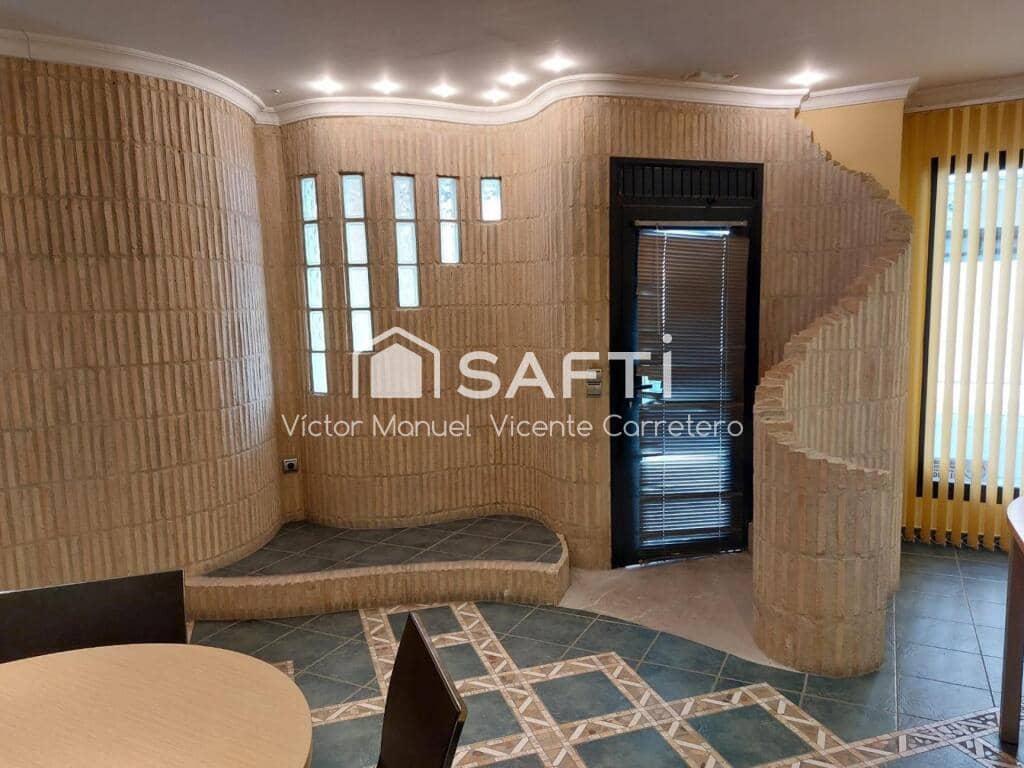 Comercial para venda em Puig - 135 000 € (Ref: 9403254)