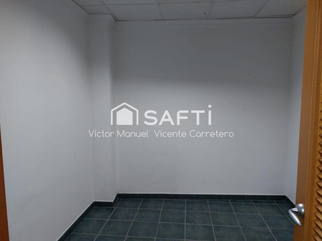 Comercial para venda em Puig - 135 000 € (Ref: 9403254)