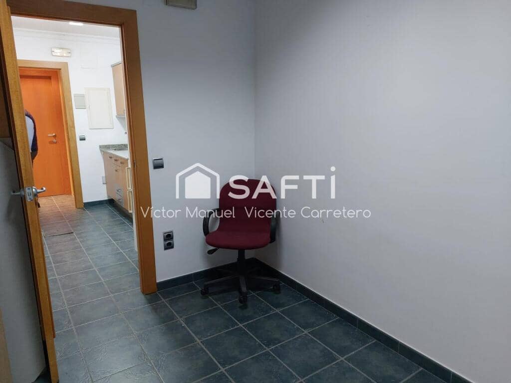 Comercial para venda em Puig - 135 000 € (Ref: 9403254)