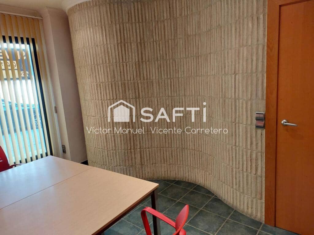 Comercial para venda em Puig - 135 000 € (Ref: 9403254)