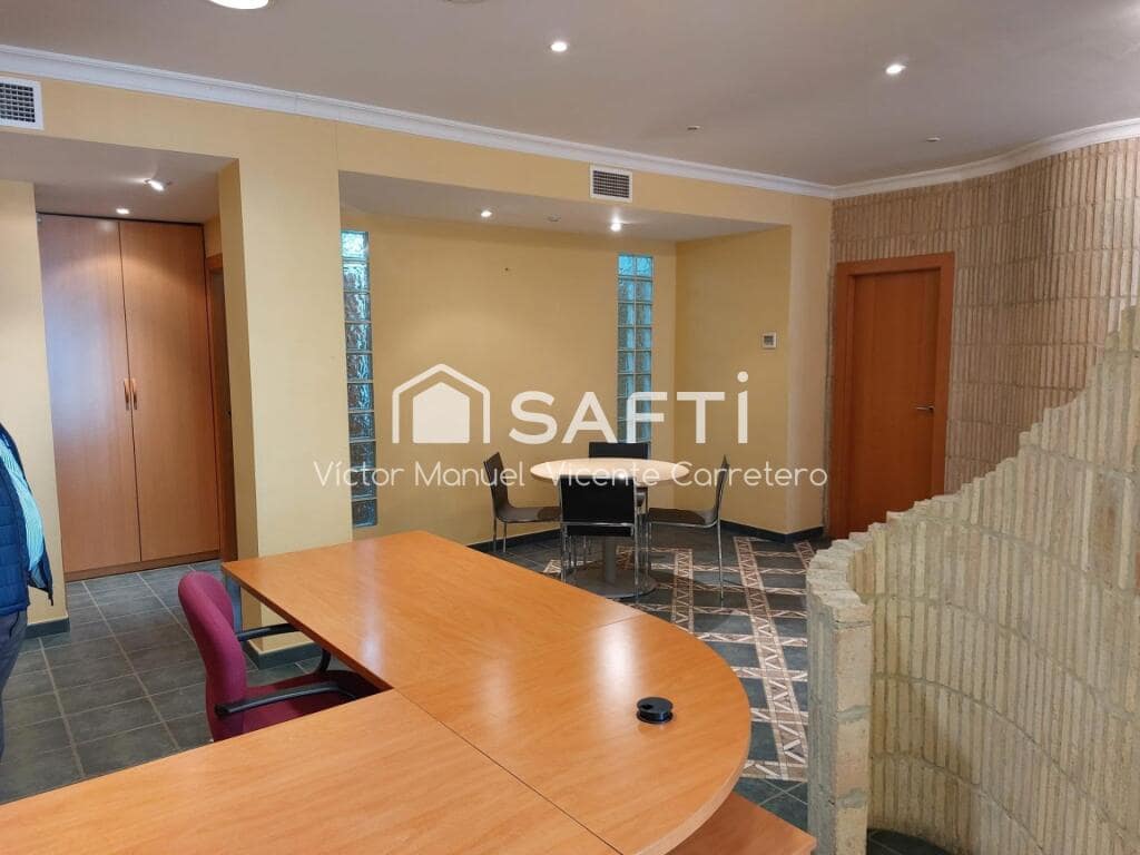 Comercial para venda em Puig - 135 000 € (Ref: 9403254)