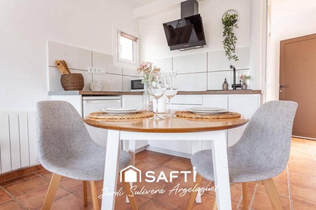 Studio till salu i L'Escala - 160 000 € (Ref: 9403255)