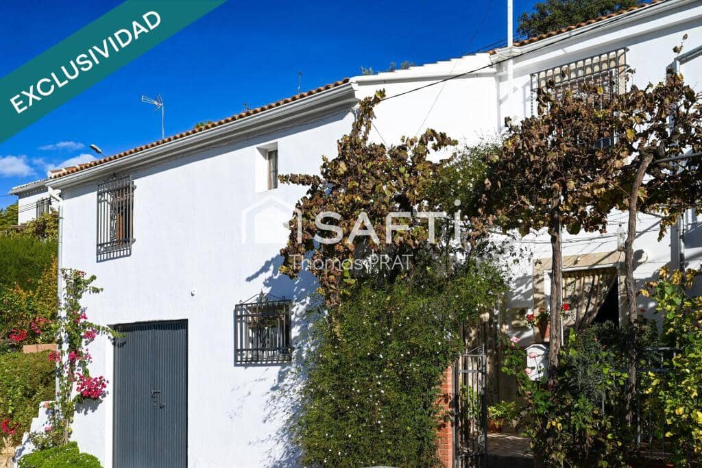 4 bedroom Finca/Country House for sale in Villanueva de Algaidas with garage - € 119,500 (Ref: 9403256)