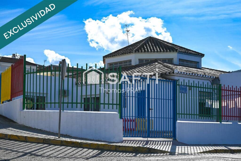 4 bedroom Finca/Country House for sale in Villanueva de Algaidas with garage - € 119,500 (Ref: 9403256)