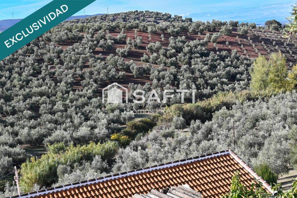 4 bedroom Finca/Country House for sale in Villanueva de Algaidas with garage - € 119,500 (Ref: 9403256)