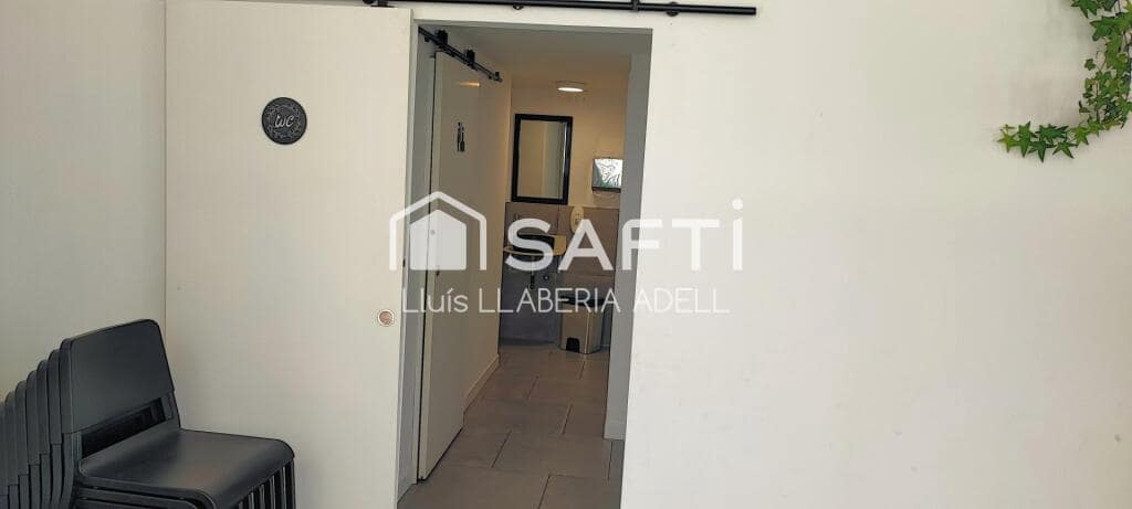 Erhverv til salg i Tarragona by - € 110.000 (Ref: 9403258)