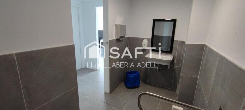 Erhverv til salg i Tarragona by - € 110.000 (Ref: 9403258)