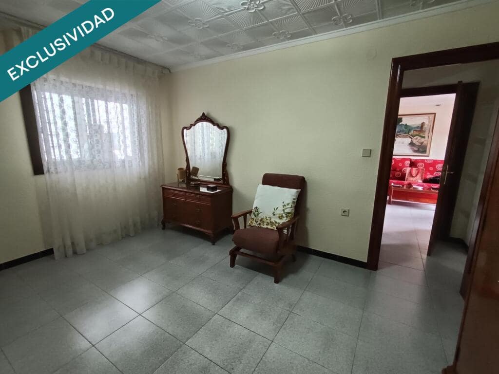 4 slaapkamer Appartement te koop in Elda - € 119.000 (Ref: 9406494)