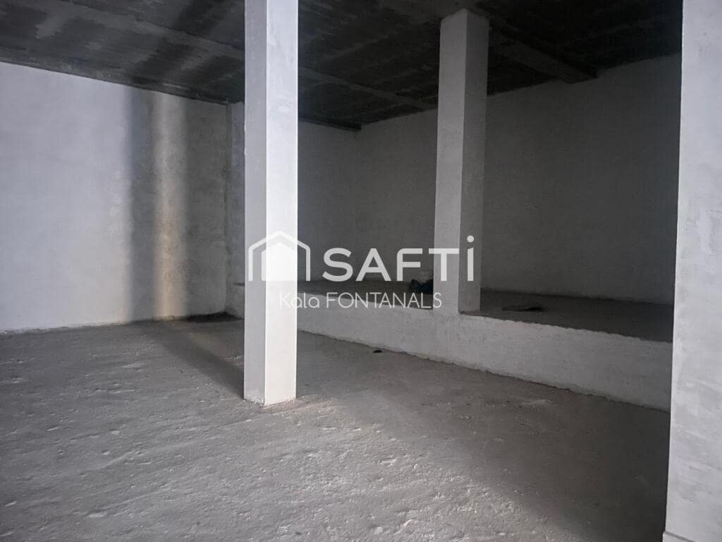 Commercial for sale in Pontevedra city - € 119,000 (Ref: 9406496)