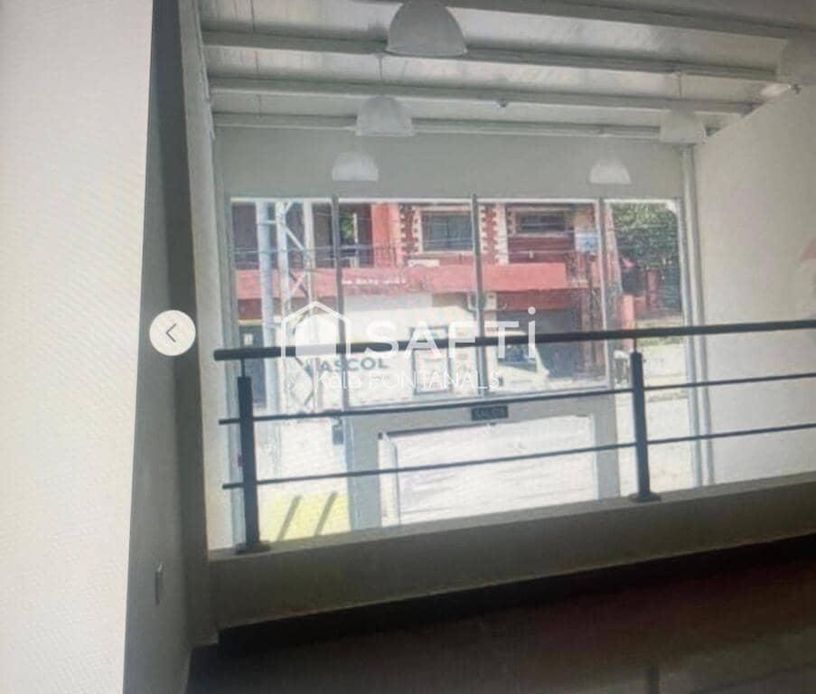 Commercial for sale in Pontevedra city - € 119,000 (Ref: 9406496)