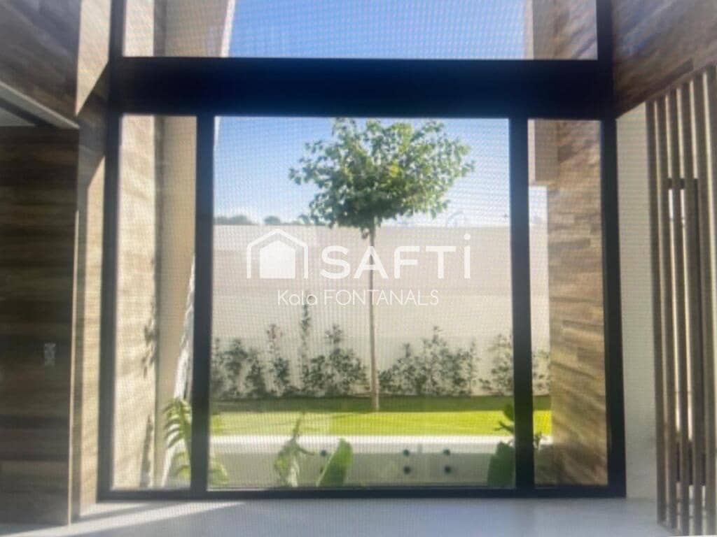 Commercial for sale in Pontevedra city - € 119,000 (Ref: 9406496)