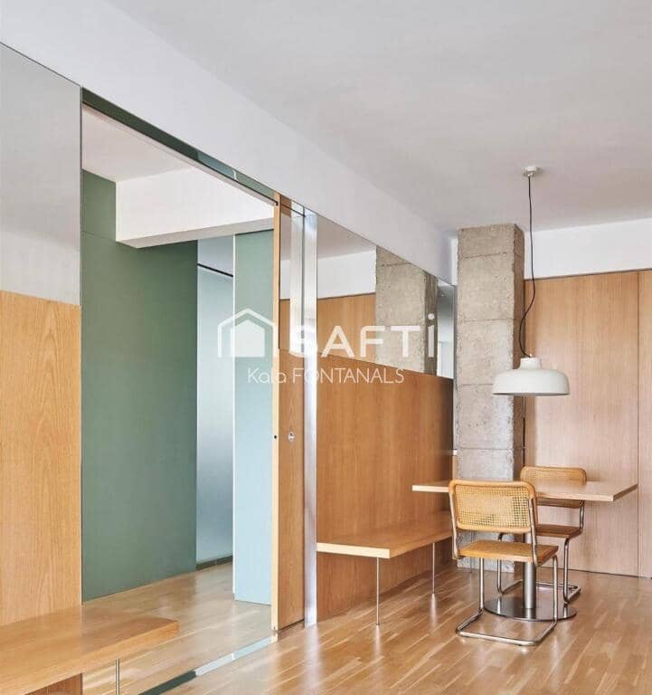 Commercial for sale in Pontevedra city with garage - € 87,000 (Ref: 9406497)