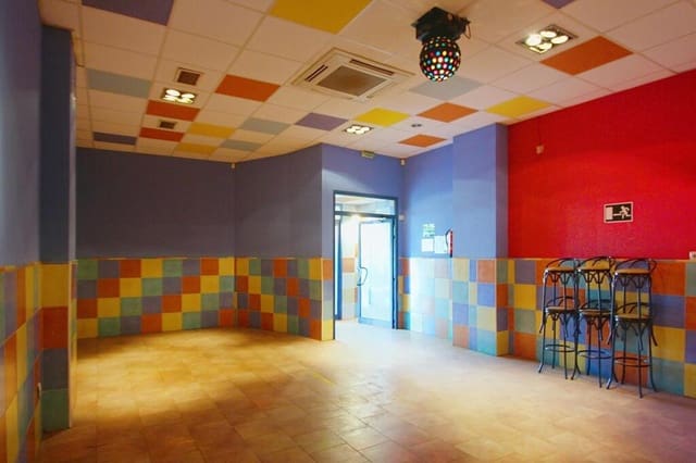 Commercial for sale in La Pobla de Farnals - € 103,800 (Ref: 9406498)