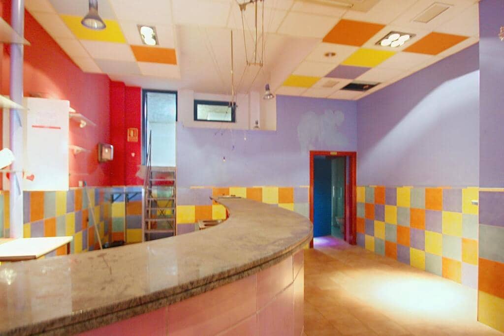 Commercial for sale in La Pobla de Farnals - € 103,800 (Ref: 9406498)