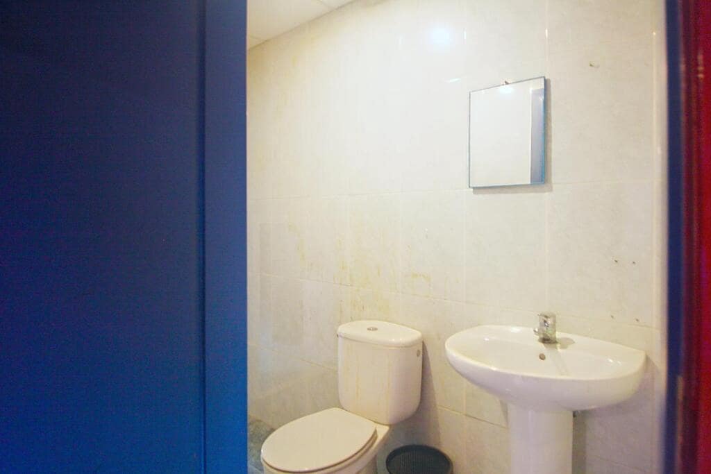 Commercial for sale in La Pobla de Farnals - € 103,800 (Ref: 9406498)