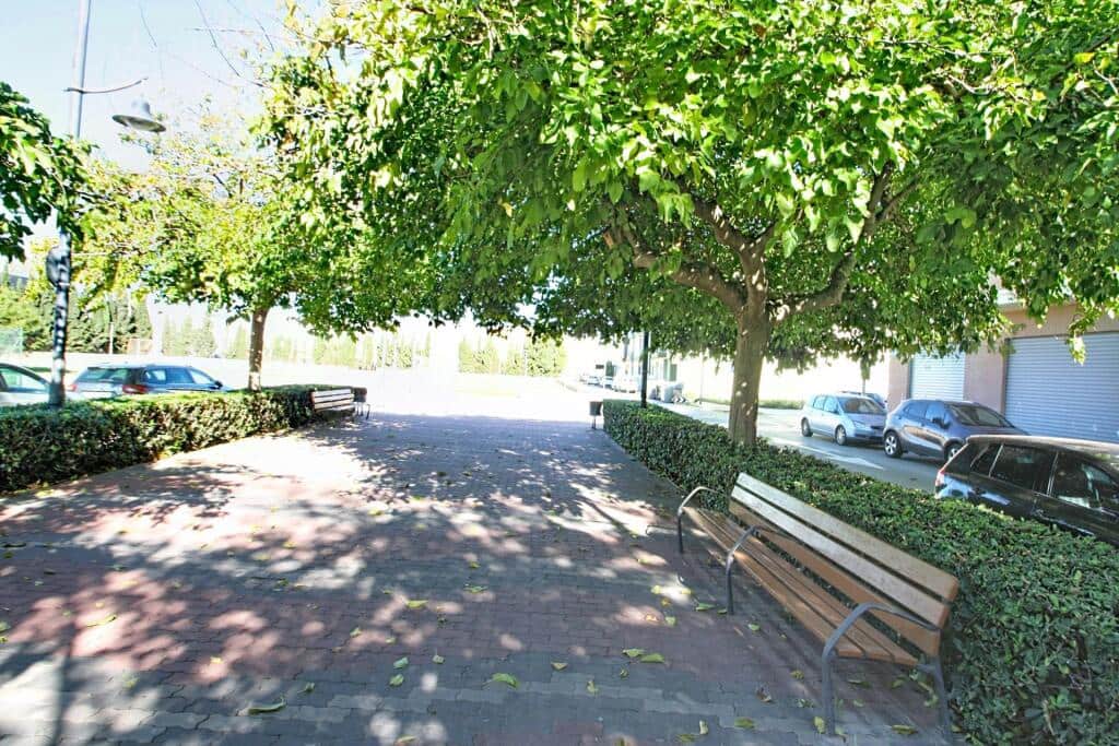 Commercial for sale in La Pobla de Farnals - € 103,800 (Ref: 9406498)