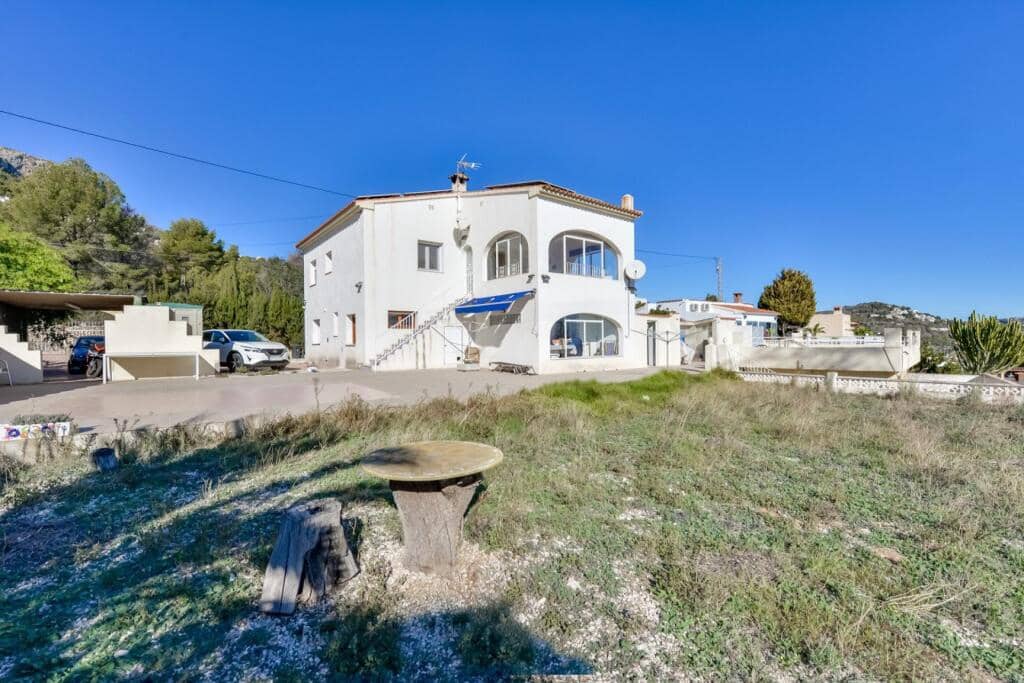 4 sovrum Villa till salu i Calpe / Calp - 675 000 € (Ref: 9410864)