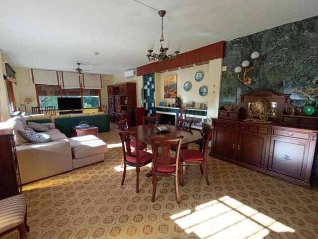 7 soverom Finca/Herregård til salgs i Baeza - € 265 000 (Ref: 9410871)