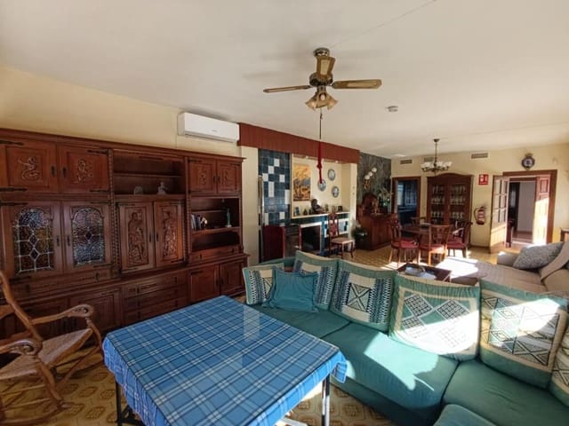 7 soverom Finca/Herregård til salgs i Baeza - € 265 000 (Ref: 9410871)