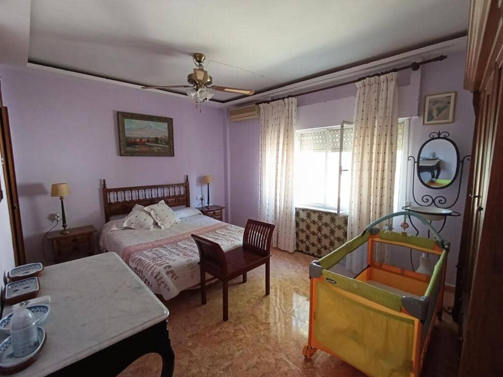 7 makuuhuone Maalaistalo myytävänä paikassa Baeza - 265 000 € (Ref: 9410871)